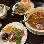 青山ガパオ食堂 - 