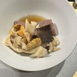 焼肉牛印 - 色んな珍しいきのこが牛タンの旨みと相性良い