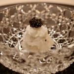 日本料理 お寅 - 富山 白海老の昆布締め 長芋 スターレットキャビア