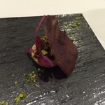 トレ・デュニオン - ランチ　アミューズ　フォアグラと薔薇のジャム、ピスタチオ