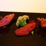 キメラ - 京都亀岡産オートクチュール窒息鴨の低温ローストとフォワグラのソテー
      セルフィーユチュベロ、ブロッコレッティ　SABAソース（＋¥1500）