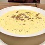 創作料理Ryota  - ・神奈川県産とうもろこし〜プレミアム未来〜のあたたかいスープ　秋トリュフの香り（2〜3人前）（¥3,980）