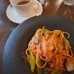 ELMO - 自家製ソ―セ―ジと九条ネギのトマトソースパスタ