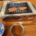 焼肉ホルモン大衆酒場 真 肉焼屋 十三店 - 