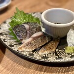 餃子酒場 肉汁とっつぁん - しめ鯖炙り