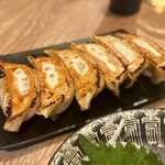 餃子酒場 肉汁とっつぁん - 肉汁餃子6個