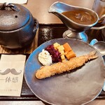 一体感 - ・和牛ビーフカレー　¥1,650-（税込）＋大海老フライ　　　¥500-（税込）