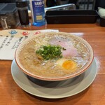 濃厚豚骨らーめん 博多一路 - 