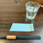 パリから来た和 - ドリンク写真:箸置きが竹製　お洒落