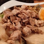 ケンチャンラーメン - 細切れチャーシュー