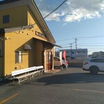 ケンチャンラーメン - 駐車場