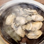 かき処 海 - むし焼き(10個)