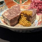 麻布料理店 Tokyo Wagyu Steak - 北海道産ヒグマのテリーヌ