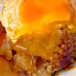 ベアフットコーヒー - ロコモコの目玉焼きは半熟