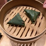 寺子屋 すし匠 - 香箱蟹の蒸し寿司