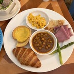 Hong Kong Disneyland Hotel - 