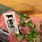 あか牛焼肉専門 和牛一頭流 肉萬 - 