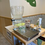 手打麺祭 かめ囲 - 水はセルフサービス