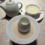 VILLA COMMUNICO - ハーブティー＆明日香村の白い黄身の卵を使用したプリン