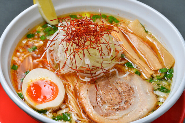 麺王道 勝 - 黒松（ラーメン）の写真