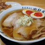 田村屋 - 料理写真:田村屋さんの味玉チャーシューメンと手包み餃子3個