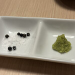 焼肉の名門 天壇 - シンシン用の塩×黒コショウ・わさび
