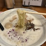 唯一無二のらぁ麺専門店 イ袋ワシづかみ - 