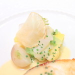 カランドリエ - 千年鯛のポワレ バターソースのグラタン風付け合せ '14 11月上旬