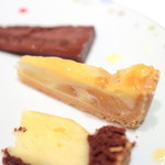 カランドリエ - 北海道余市産の洋梨タルト '14 11月上旬