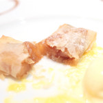 カランドリエ - リンゴのパートフィロ包みの断面 '14 11月上旬