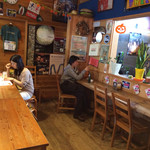 アンティーミー バーガー - ログハウス風