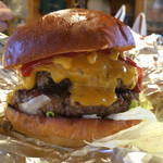 アンティーミー バーガー - プレミアムチーズダブルバーガー