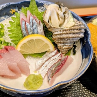 関あじ関さばの郷 佐賀関食堂_1