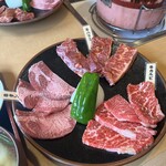 焼肉処 まるます家 - 