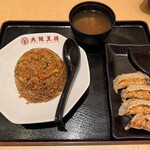 麺屋武蔵&大阪王将 - 