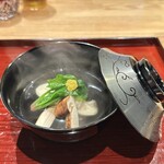 日本料理うしお - お椀　紅葉鯛　雲子