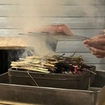 日本料理うしお - 鰆の藁焼き実演