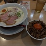 ミカク製麺所 - 料理写真: