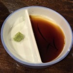 飛騨茶屋 寿美久 - そばがきの蓋の上に薬味