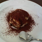 緑のイスキア - ランチにセットで付けたドルチェ　ティラミスでした。