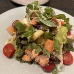 Lino - スモークサーモンのLinoサラダ