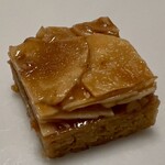 アトリエ ド フロレンティーナ - フロランタン（焼きリンゴ）　1包装で4粒入ってる