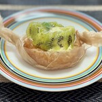 flour+water - 季節のデニッシュ キウイ