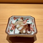 鮨 つぼみ - スミイカげそ焼き 醤油と七味