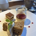 TRATTORIA CREATTA KARUIZAWA - 3種類のデザート盛り合わせ