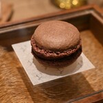 ラチュレ - 鹿の血ブラッドマカロン