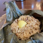 点心爛漫tejima - 季節の栗と一緒に炊いてあります