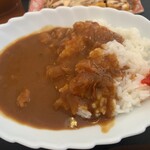 ごちそうや本舗 - 料理写真:カレー 380円