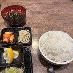 炭火焼肉 康 - 大盛無料ごはん