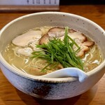 臥龍 - 